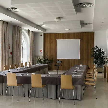 Hotel De Vic-sau Tavernoles