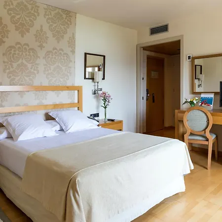 De Vic-sau Hotel Tavernoles
