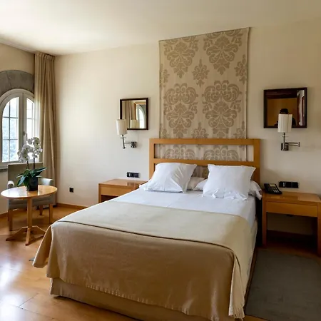 Hotel De Vic-sau Tavernoles