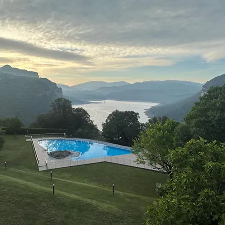 De Vic-sau Hotel 4*